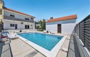 2 Bedroom Amazing Home In Kastel Stari